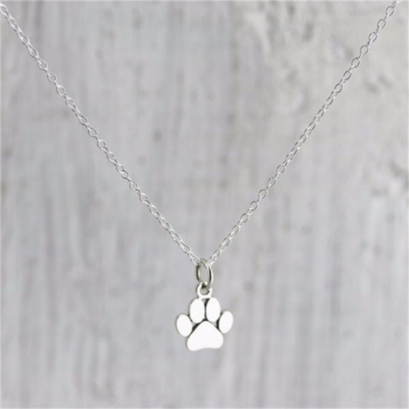 Jewelry - 🍀 3/$25!! Silver Paw Necklace